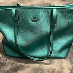 Coach Blue Shoulder bag/ Tote, Spacious Design